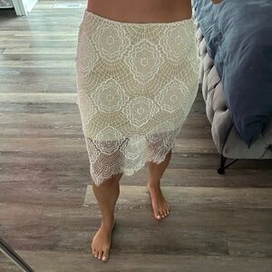Lace white skirt
